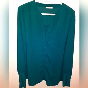 MAURICES long sleeve button dark pine green lightweight blouse size 2 EUC